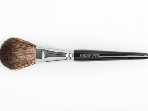 Grosser, weicher Puderpinsel für loses und gepresstes Puder – makeup-coach