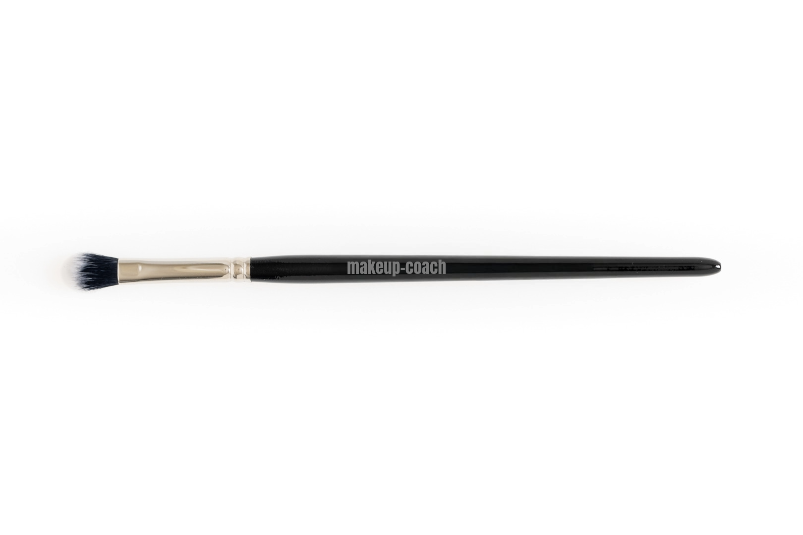 Concealer- und Eyeprimer-Pinsel klein und oval – makeup-coach