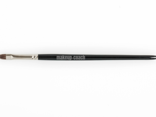 Spitz zulaufender Lippenpinsel aus Kunsthaar – makeup-coach