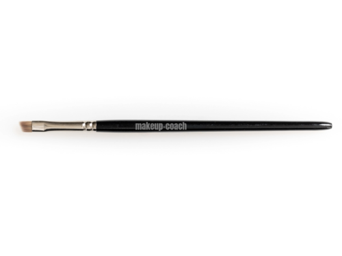 Schräger Pinsel für Eyeliner und Augenbrauen – makeup-coach