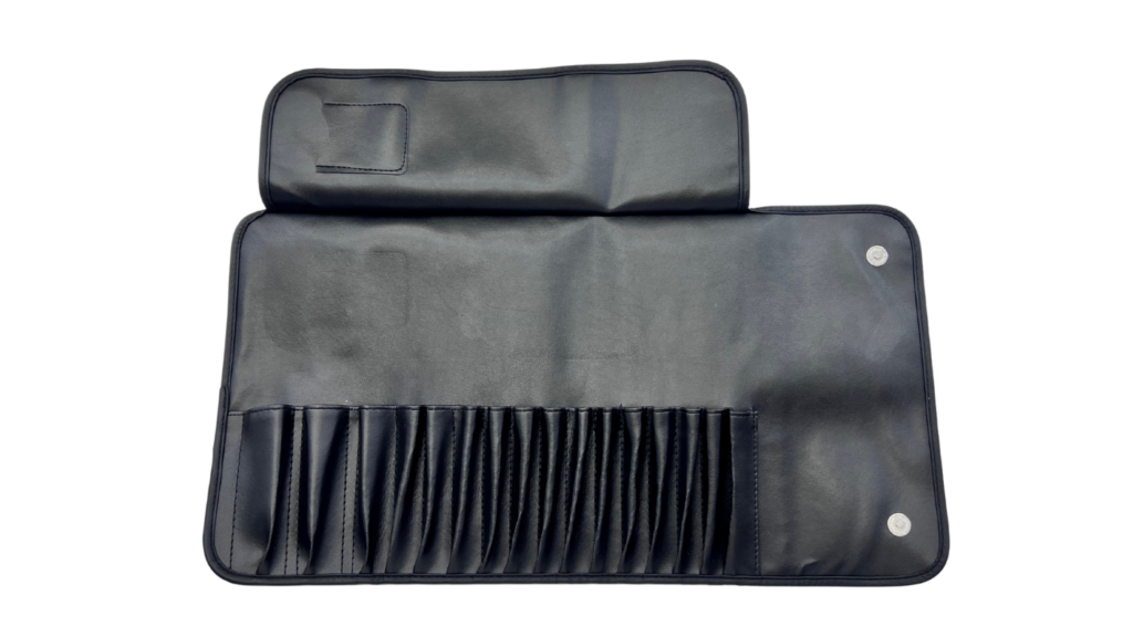 Leere Pinseltasche aus Kunstleder mit 16 Fächern – makeup-coach